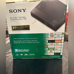 Sony Blu Ray Disc/ DVD Player with streaming services BDP-S3700